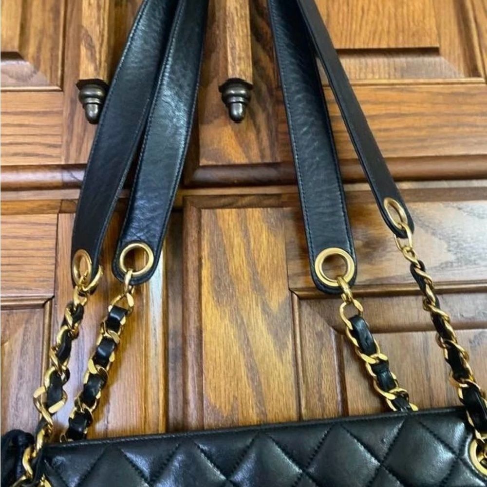 ✅AUTHENTIC✅CHANEL LAMBSKIN EXCELLENT SHAPE SHOULDER BAG - Picture 4 of 9